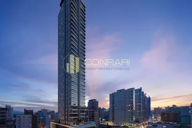 Apartamento &agrave; venda - 198m&sup2; - Meia Praia