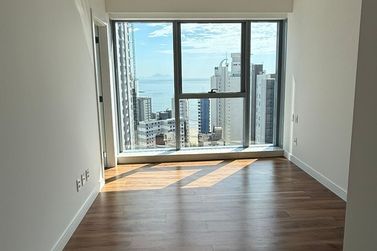 Apartamento &agrave; venda - 165m&sup2; - Centro
