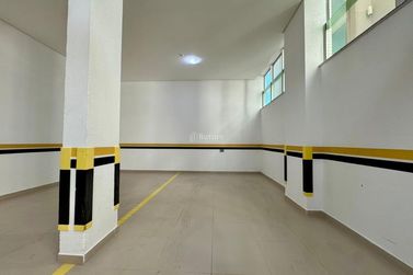 Apartamento &agrave; venda - 240m&sup2; - Meia Praia