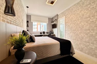 Apartamento &agrave; venda - 160m&sup2; - Meia Praia