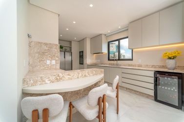 Apartamento &agrave; venda - 193m&sup2; - Barra Sul