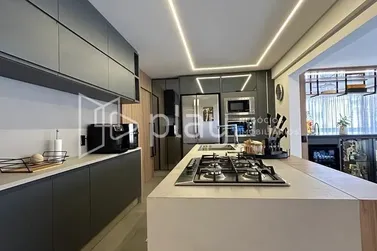 Apartamento &agrave; venda - 163m&sup2; - Meia Praia