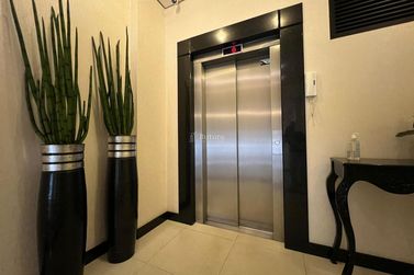 Apartamento &agrave; venda - 146m&sup2; - Meia Praia