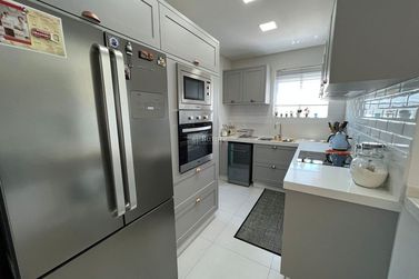 Apartamento &agrave; venda - 110m&sup2; - Meia Praia