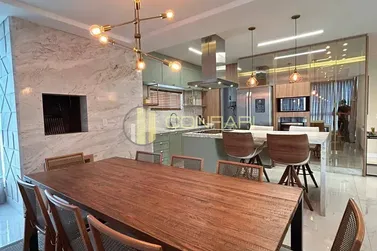 Apartamento para alugar - 258m&sup2; - meia praia