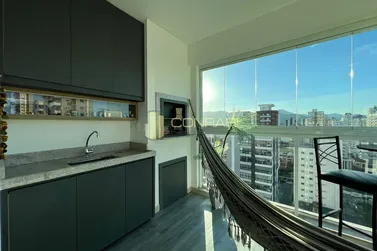 Apartamento &agrave; venda - 113m&sup2; - Meia Praia
