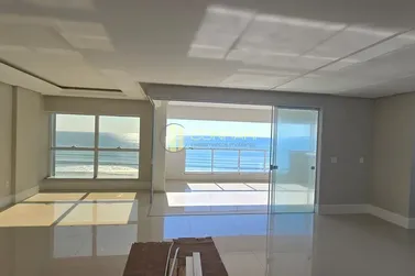 Apartamento &agrave; venda - 192m&sup2; - Meia Praia