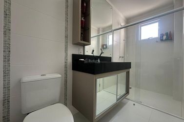 Apartamento &agrave; venda - 198m&sup2; - Meia Praia