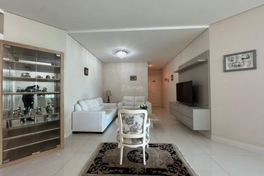 Apartamento &agrave; venda - 180m&sup2; - Meia Praia