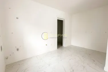 Apartamento &agrave; venda - 130m&sup2; - Meia Praia
