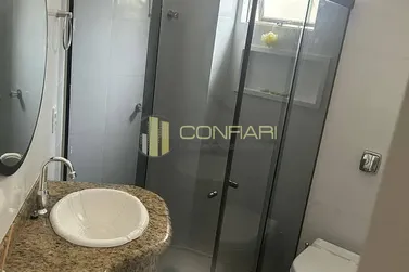 Apartamento &agrave; venda - 126m&sup2; - Meia Praia