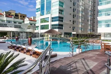 Apartamento &agrave; venda - 270m&sup2; - Meia Praia