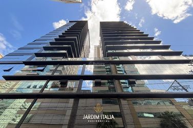 Apartamento &agrave; venda - 177m&sup2; - Meia Praia