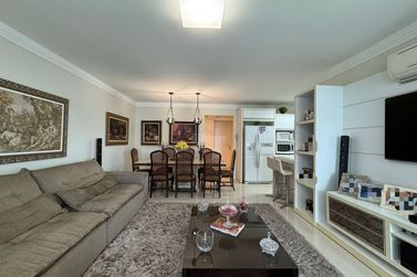 Apartamento &agrave; venda - 135m&sup2; - Pioneiros