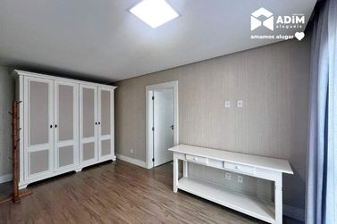 Apartamento para alugar - 120m&sup2; - Centro