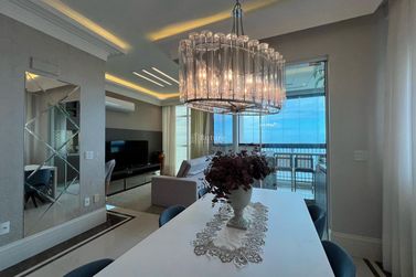 Apartamento &agrave; venda - 168m&sup2; - Meia Praia