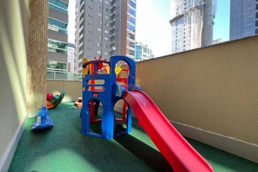 Apartamento &agrave; venda - 123m&sup2; - Meia Praia