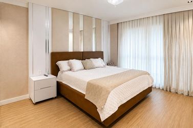 Apartamento &agrave; venda - 195m&sup2; - Meia Praia