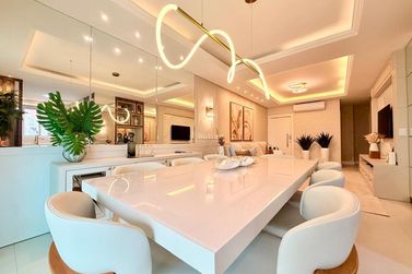 Apartamento &agrave; venda - 141m&sup2; - Meia Praia