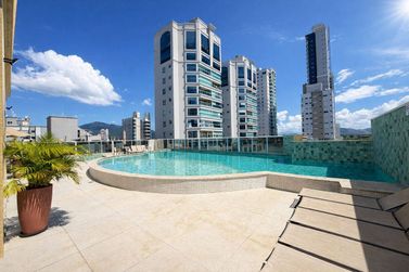 Apartamento &agrave; venda - Meia Praia