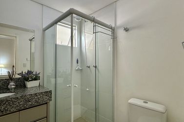 Apartamento &agrave; venda - 122m&sup2; - Meia Praia