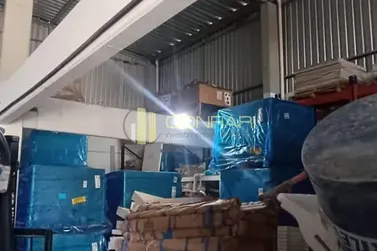 Sal&atilde;o Comercial para alugar - 204m&sup2; - Morretes