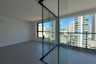 Apartamento &agrave; venda - Meia Praia