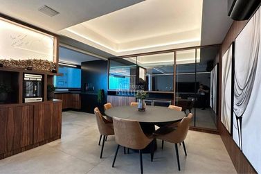 Apartamento &agrave; venda - 400m&sup2; - Meia Praia