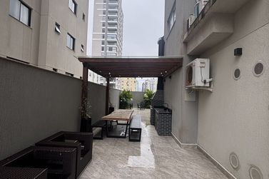 Apartamento &agrave; venda - 95m&sup2; - Meia Praia