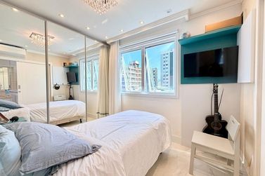 Apartamento &agrave; venda - 175m&sup2; - Jardim Dourado