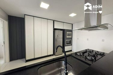 Apartamento para alugar - 190m&sup2; - Meia Praia