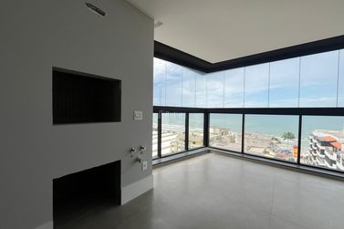 Apartamento &agrave; venda - 200m&sup2; - Meia Praia