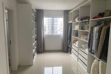 Apartamento &agrave; venda - 303m&sup2; - Meia Praia