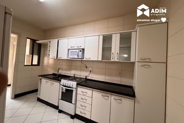 Apartamento para alugar - 101m&sup2; - Centro