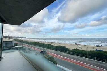 Apartamento &agrave; venda - 330m&sup2; - Praia Brava