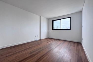 Apartamento &agrave; venda - 170m&sup2; - Centro