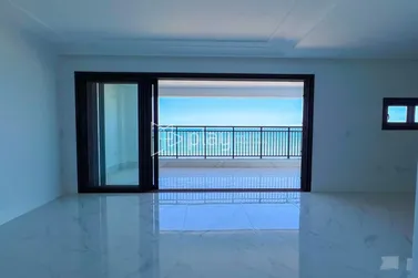 Apartamento &agrave; venda - 195m&sup2; - Centro