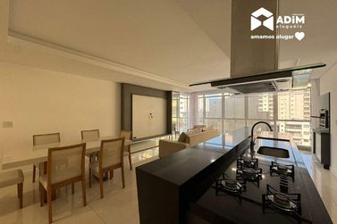 Apartamento para alugar - 190m&sup2; - Meia Praia