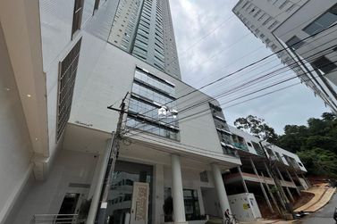 Apartamento para alugar - 130m&sup2; - Pioneiros