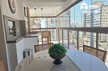 Apartamento para alugar - 145m&sup2; - Meia Praia
