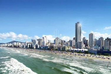 Apartamento &agrave; venda - Meia Praia