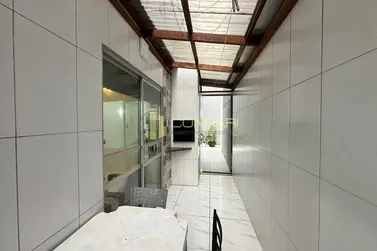 Apartamento &agrave; venda - 84m&sup2; - Meia Praia
