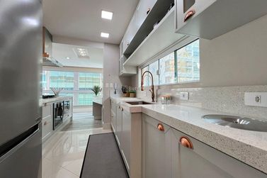 Apartamento &agrave; venda - 130m&sup2; - Andorinha