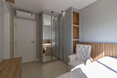 Apartamento &agrave; venda - 148m&sup2; - Meia Praia