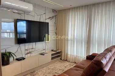 Apartamento &agrave; venda - 112m&sup2; - Meia Praia