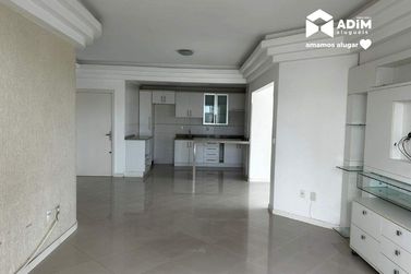 Apartamento para alugar - 140m&sup2; - Meia Praia