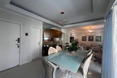 Apartamento &agrave; venda - Meia Praia