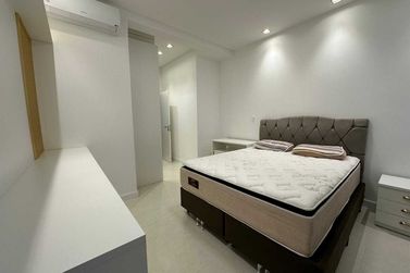 Apartamento &agrave; venda - 151m&sup2; - Meia Praia