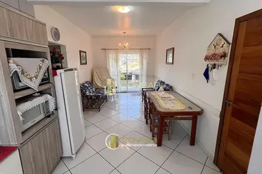 Sobrado &agrave; venda - 80m&sup2; - Morretes