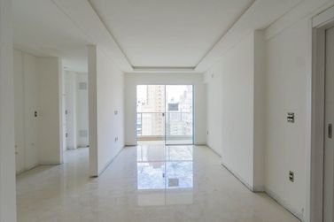 Apartamento &agrave; venda - 119m&sup2; - Centro